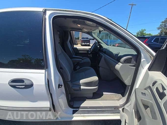 2007 Ford Freestar Cargo Van 120.8" WB - miniatura 18
