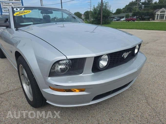 2007 Ford Mustang GT Deluxe Convertible - miniatura 22
