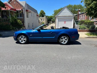 2007 Ford Mustang GT Deluxe Convertible - miniatura 2
