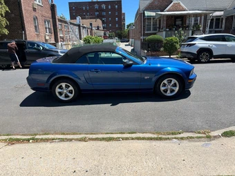 2007 Ford Mustang GT Deluxe Convertible - miniatura 23