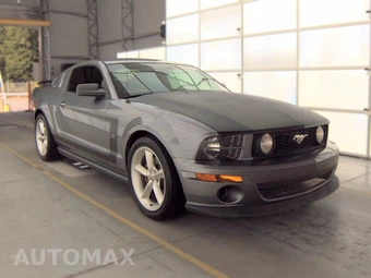 2007 Ford Mustang GT Deluxe Coupe - miniatura 3
