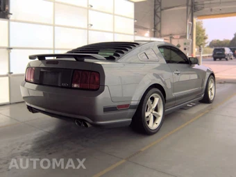 2007 Ford Mustang GT Deluxe Coupe - miniatura 4