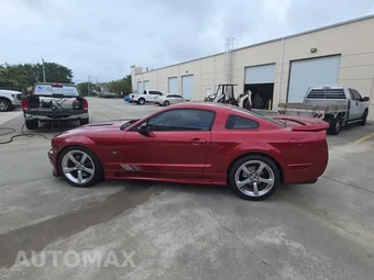 2007 Ford Mustang GT Deluxe Coupe – miniatura 3