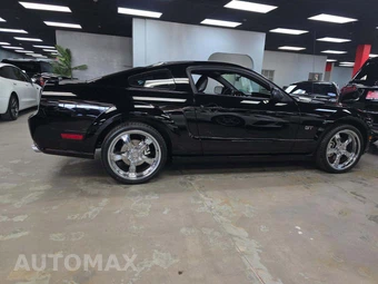 2007 Ford Mustang GT Deluxe Coupe - miniatura 4