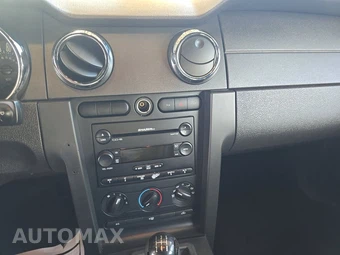 2007 Ford Mustang GT Deluxe Coupe - miniatura 11