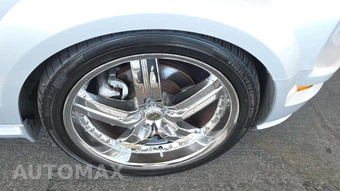 2007 Ford Mustang GT Deluxe Coupe - miniatura 29