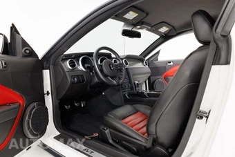 2007 Ford Mustang Shelby GT500 Coupe - miniatura 13