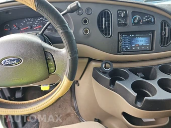 2007 Ford Super Duty E-350 Wagon XLT 138.0" WB - miniatura 11