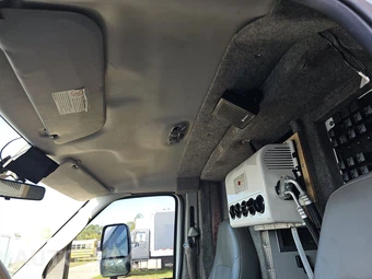 2007 Ford Super Duty E-450 Cutaway DRW 176.0" WB - miniatura 18