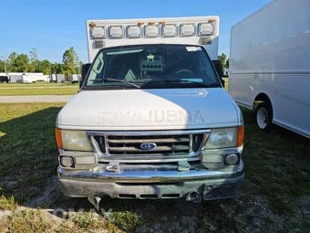 2007 Ford Super Duty E-450 Cutaway DRW 176.0" WB - miniatura 2