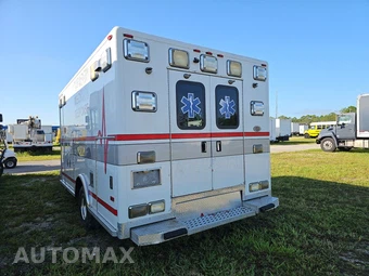 2007 Ford Super Duty E-450 Cutaway DRW 176.0" WB - miniatura 6