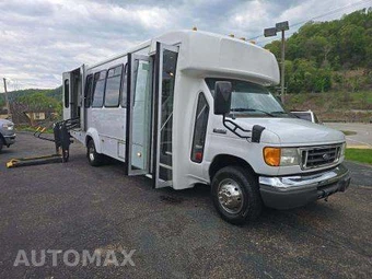 2007 Ford Super Duty E-450 Cutaway DRW - miniatura 4