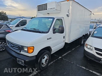 2007 Ford Super Duty E-450 Cutaway DRW