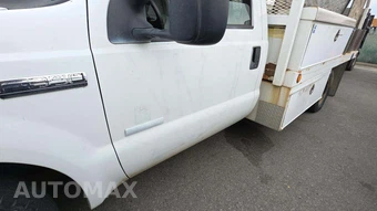 2007 Ford Super Duty F-350 Cab Chassis XL Regular Cab DRW - miniatura 24