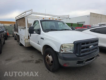 2007 Ford Super Duty F-350 Cab Chassis XL Regular Cab DRW - miniatura 3