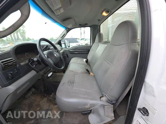 2007 Ford Super Duty F-350 Cab Chassis XL Regular Cab DRW - miniatura 7