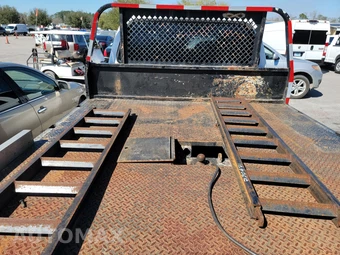 2007 Ford Super Duty F-450 Cab Chassis XL Crew Cab DRW - miniatura 11