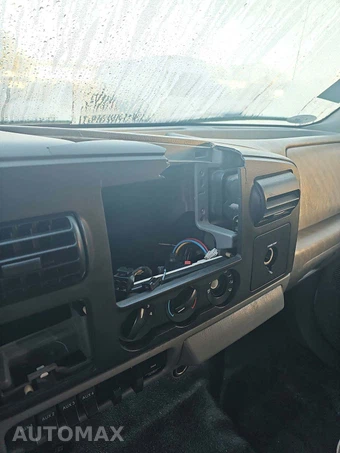 2007 Ford Super Duty F-450 Cab Chassis XL Crew Cab DRW - miniatura 23