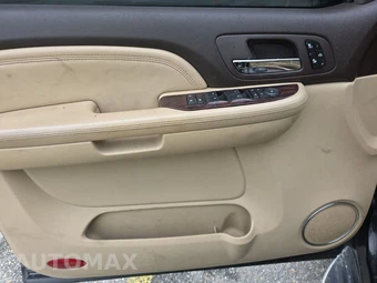 2007 GMC Yukon Denali 5SA – miniatura 9