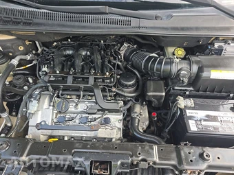 2007 Hyundai Entourage Limited 118.9" WB - miniatura 16