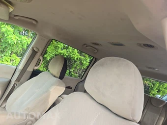 2007 Hyundai Entourage Limited 118.9" WB - miniatura 19