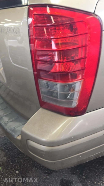 2007 Hyundai Entourage Limited 118.9" WB - miniatura 31