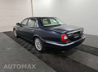 2007 Jaguar XJ8 - miniatura 6