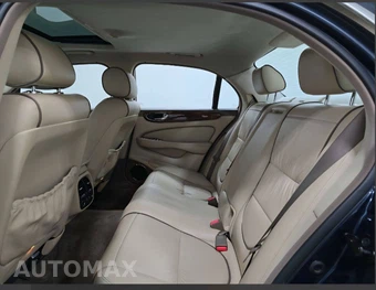 2007 Jaguar XJ8 - miniatura 9