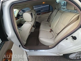 2007 Jaguar XJ8L Vanden Plas – miniatura 13