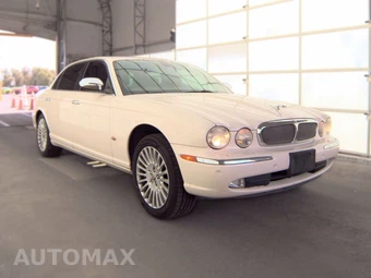 2007 Jaguar XJ8L Vanden Plas – miniatura 3
