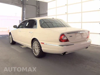 2007 Jaguar XJ8L Vanden Plas – miniatura 6