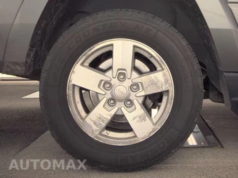 2007 Jeep Commander Sport – miniatura 11
