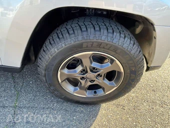 2007 Jeep Grand Cherokee Laredo - miniatura 26