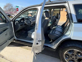 2007 Jeep Grand Cherokee Laredo - miniatura 9