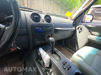 2007 Jeep Liberty Sport – miniatura 10