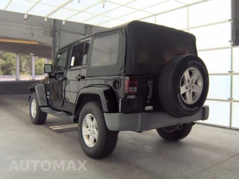 2007 Jeep Wrangler Unlimited Sahara - miniatura 6