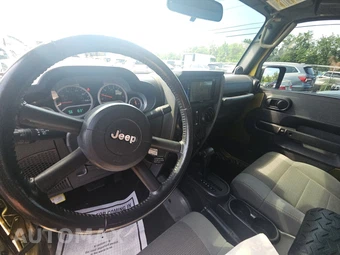 2007 Jeep Wrangler Unlimited Sahara - miniatura 11