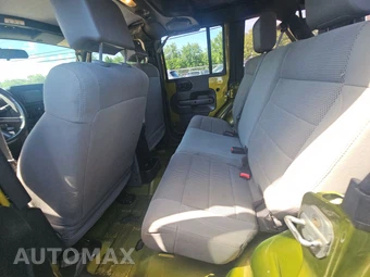 2007 Jeep Wrangler Unlimited Sahara - miniatura 13