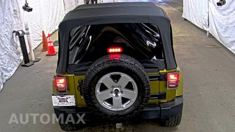 2007 Jeep Wrangler Unlimited Sahara - miniatura 5