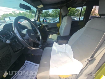 2007 Jeep Wrangler Unlimited Sahara - miniatura 7