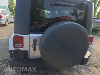 2007 Jeep Wrangler Unlimited Sahara - miniatura 5