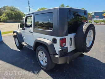 2007 Jeep Wrangler X - miniatura 2