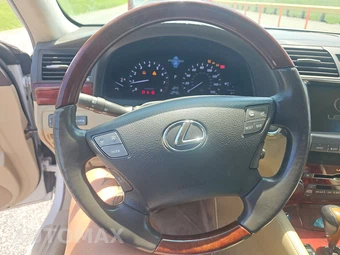 2007 Lexus LS 460L - miniatura 10