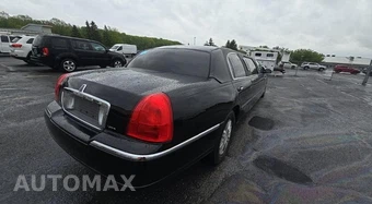 2007 Lincoln Town Car Executive w/Limousine Pkg – miniatura 4