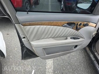 2007 Mercedes-Benz E 550 4MATIC Sedan – miniatura 9