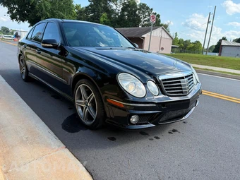 2007 Mercedes-Benz E 63 AMG Sedan - miniatura 2