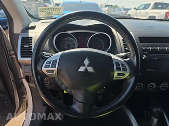 2007 Mitsubishi Outlander ES – miniatura 10