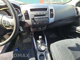 2007 Mitsubishi Outlander LS – miniatura 10