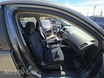2007 Mitsubishi Outlander LS – miniatura 18