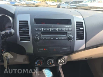 2007 Mitsubishi Outlander LS – miniatura 7